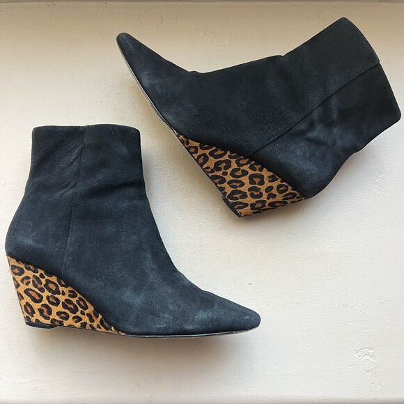Donald J. Pliner Jae Black Suede & Leopard Calf Hair Wedge Bootie Ankle Boot 8.5 - Picture 1 of 15